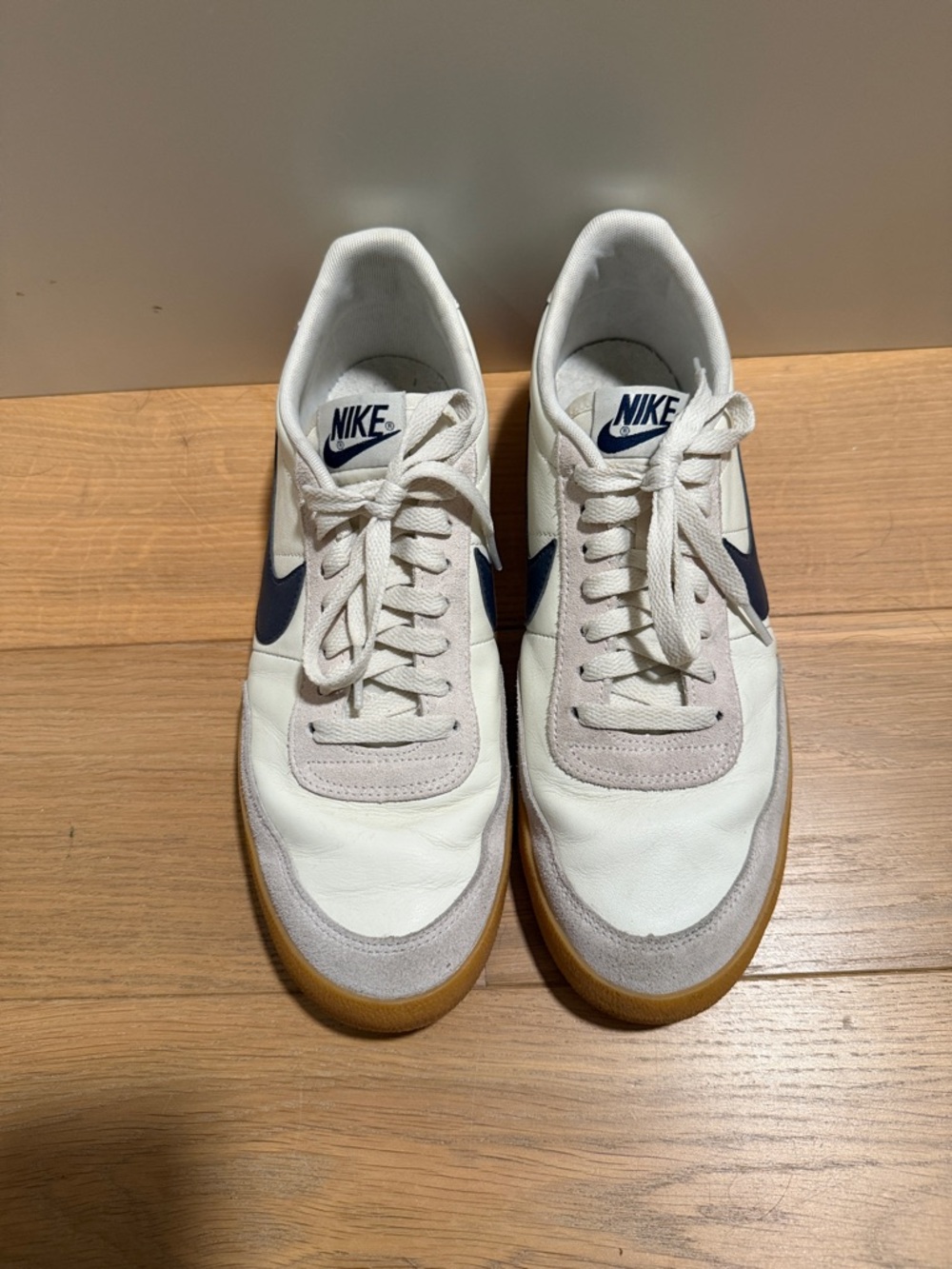 Nike Men’s White, Navy & Gum Classic Trainer